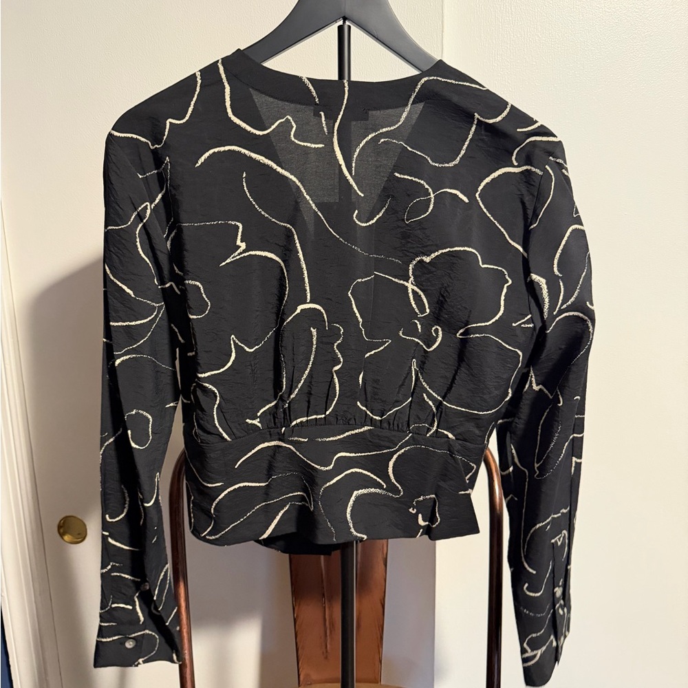 Lusterweave V-neck Button-front Shirt - Picture 3 of 4